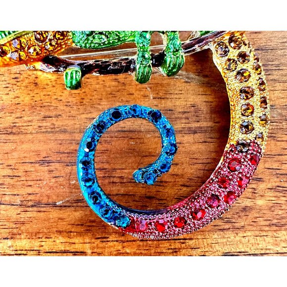 Chameleon Brooch Pin Rhinestones Lizard Gecko New Art Deco Tropical Rain… - Picture 6 of 12